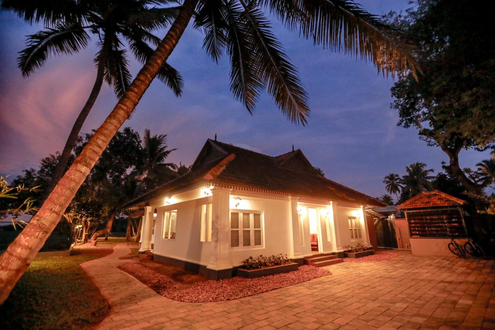 Paadam By The Backwaters Kumarakom Exterior photo