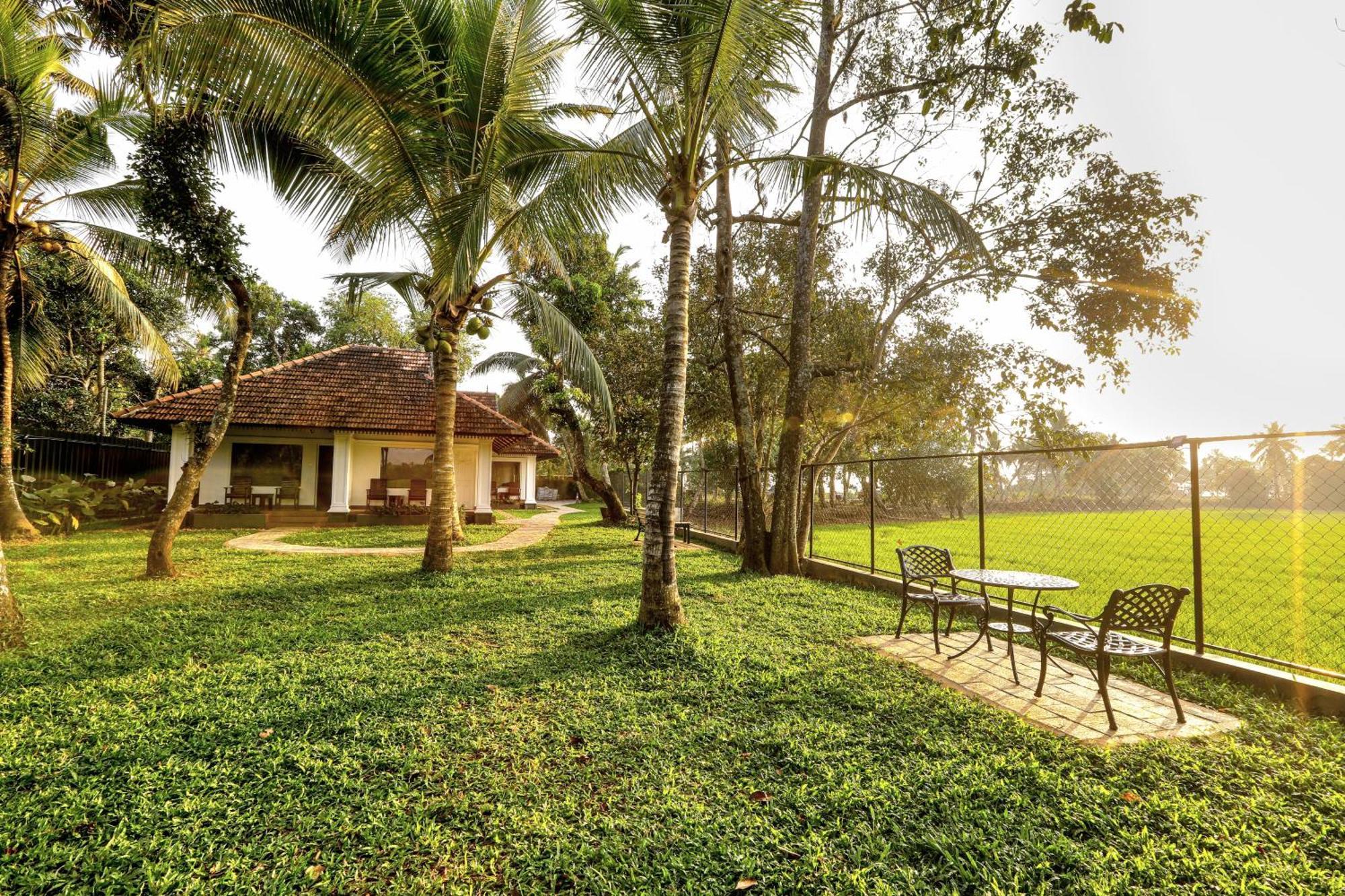 Paadam By The Backwaters Kumarakom Exterior photo