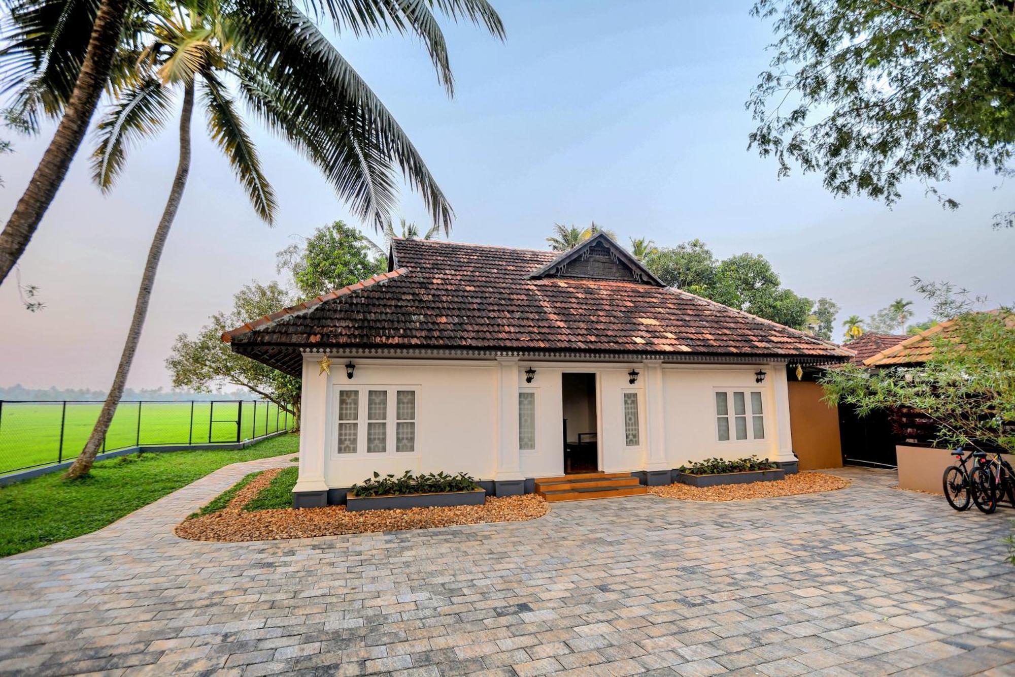 Paadam By The Backwaters Kumarakom Exterior photo